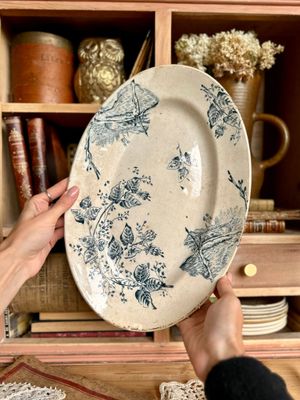 Plat ancien ovale "Boutras" - Terre de fer