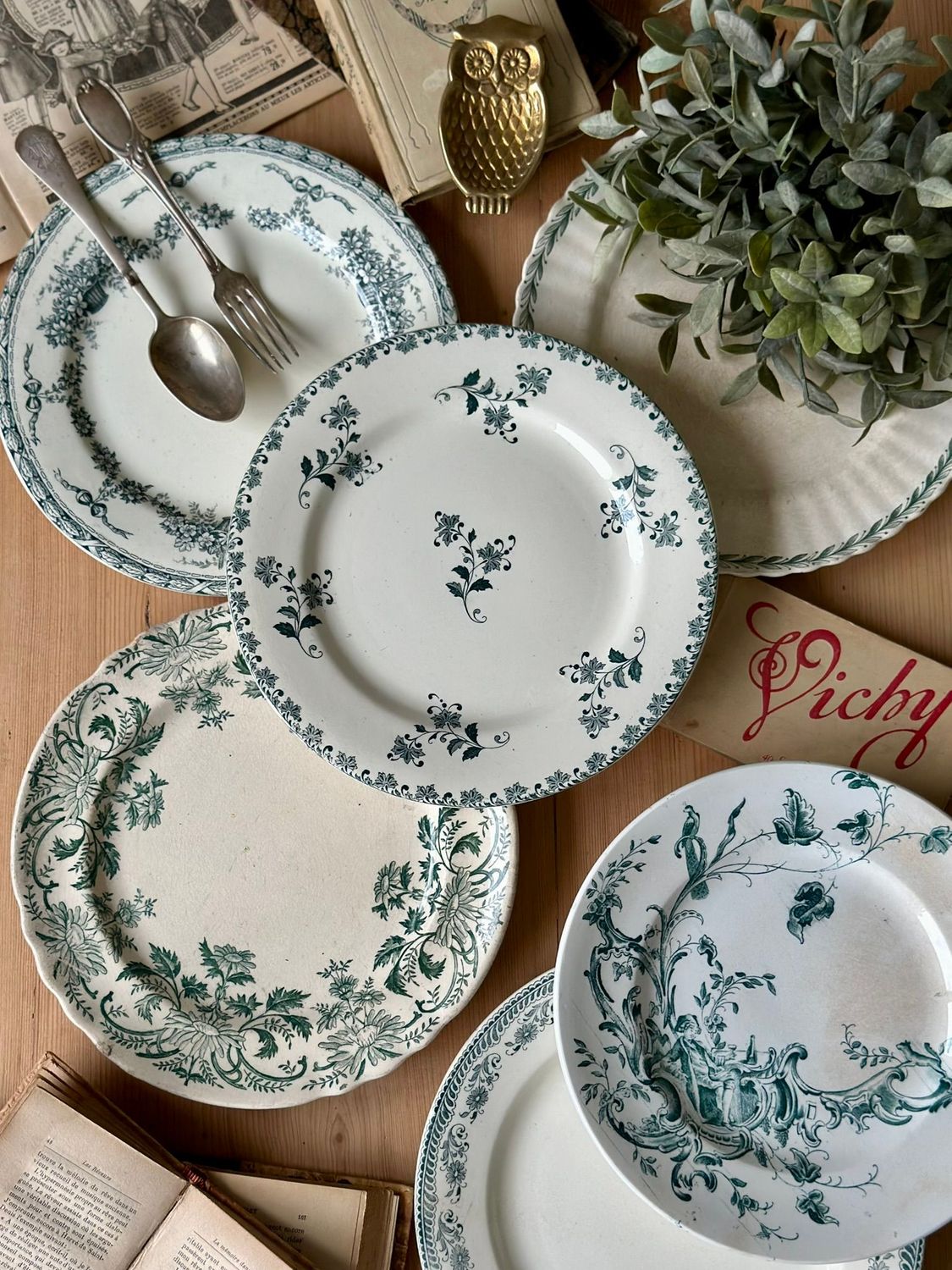 6 assiettes anciennes dépareillées - Diverses manufactures