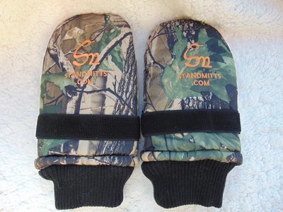 Green camo pattern Stand Mitts (1 Pair)