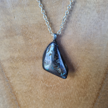 Handmade Australian Boulder Opal Necklace with 925 Sterling Silver Chain (45cm) Handmade Australian Boulder Opal Necklace with 925 Sterling Silver Chain (45cm)