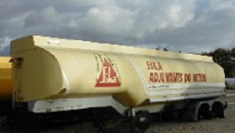 CUVE EN POLYESTER 35 M³ COMPARTIM EX-CAMION-CITERNE REF : W03500112001P