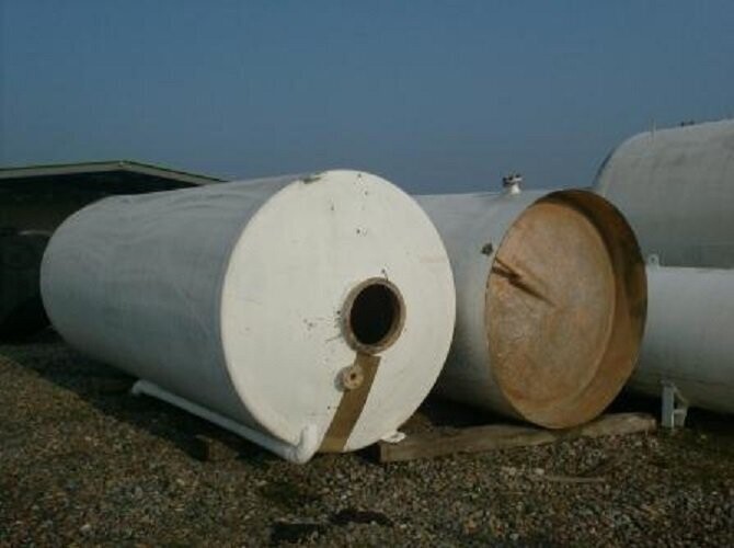 CUVE VERTICALE POLYESTER 10 000 L  REF : W01009803025VI