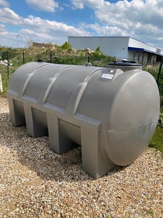 POLYCUVE PE 5000L GRISE - DIAM : 1M50 - LG : 3M40 - HAUTEUR : 1M55 - REF : W00502304001P