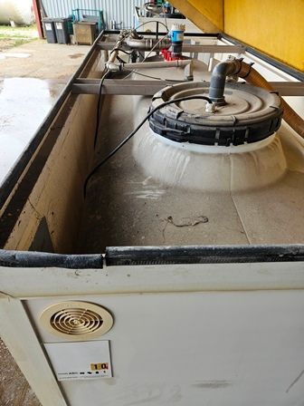 CUVE OCC ADBLUE 4000L AVEC SYSTÈME DE DISTRIBUTION INTÈGRE  REF : W0040.2402001