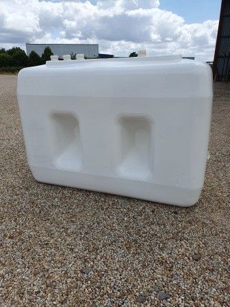 CONTENEUR PLASTIQUE EX STOCKAGE FIOUL 2000 L REF : W00202506RENO