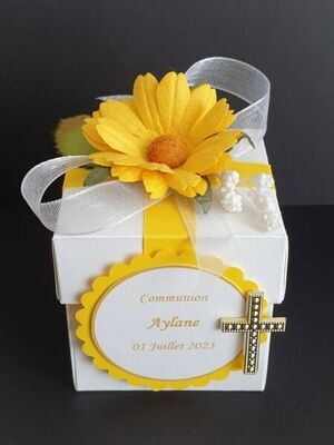 Faveur de communion floral marguerite jaune