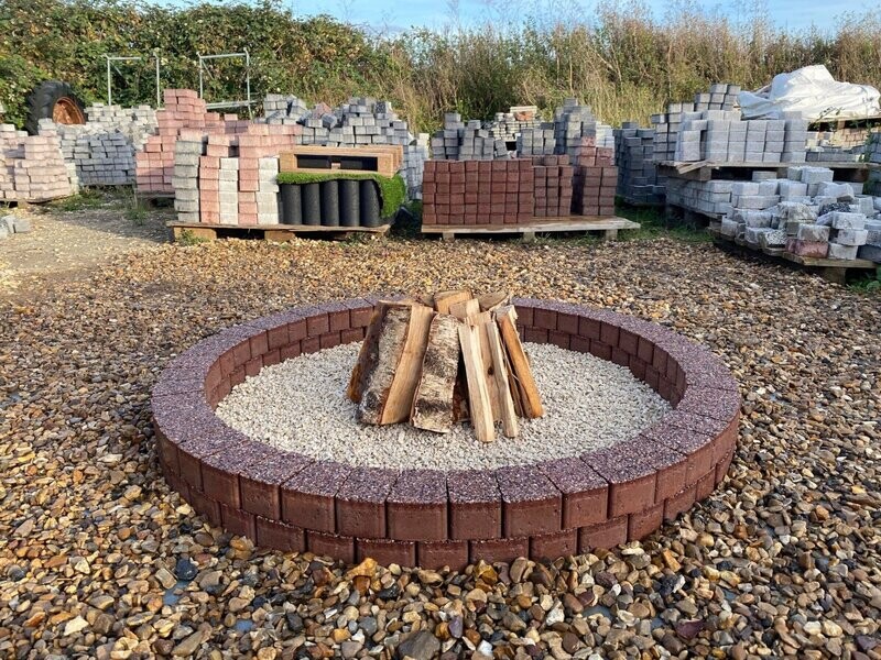 110 cm- 90 CM  Firepit