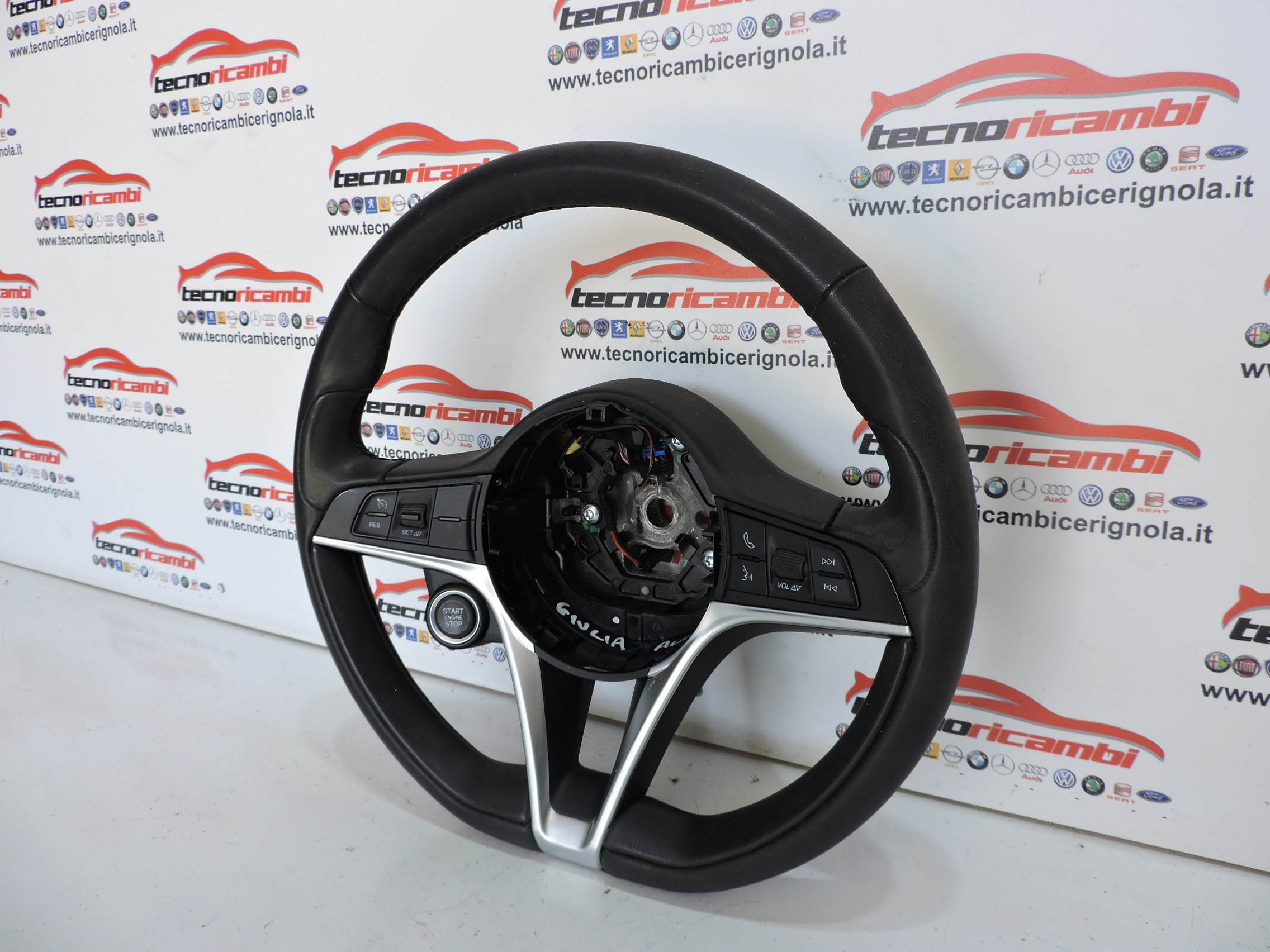 VOLANTE ALFA ROMEO GIULIA - RF130