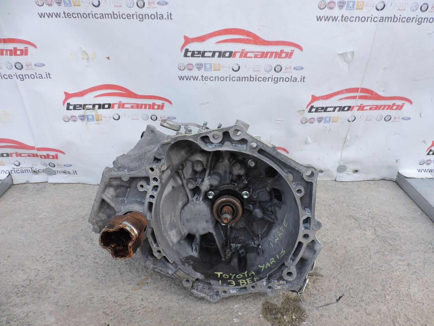 CXAMBIO TOYOTA YARIS 1.3 BENZINA 1NRFE RF657