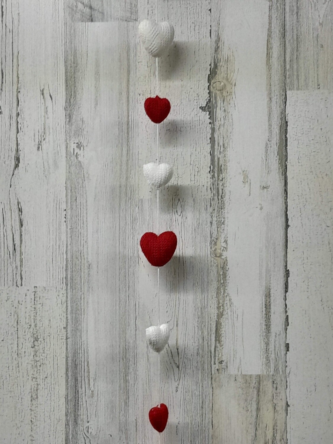 6&#39; Knit Heart Garland