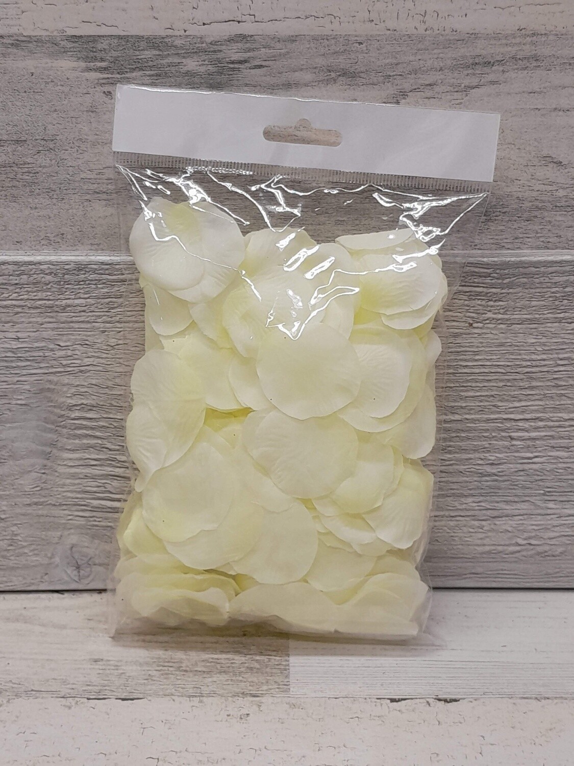 200pc Rose Petals Cream