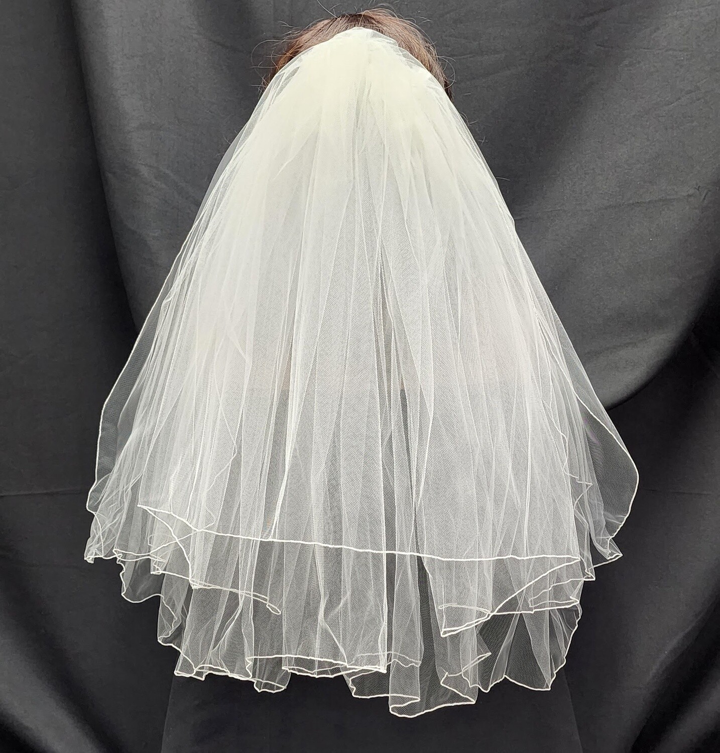 1pc 22&quot;x25&quot;x108&quot; White Veil w/Rolled Edge