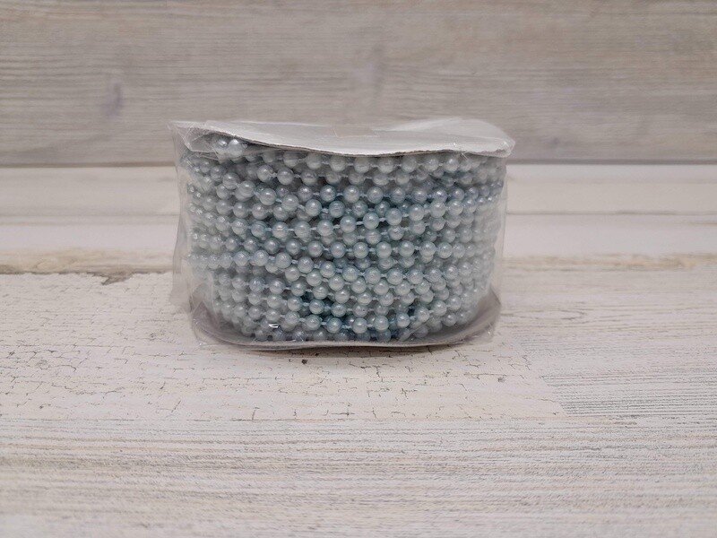 24yd 4mm Plastic MOT Pearl Strand Light Blue