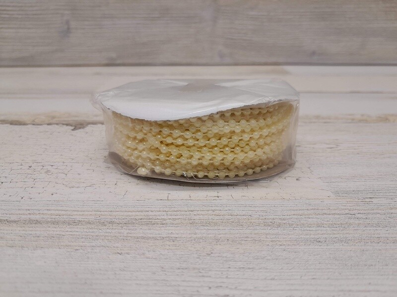 24yd 3mm Plastic MOT Pearl Strand Cream