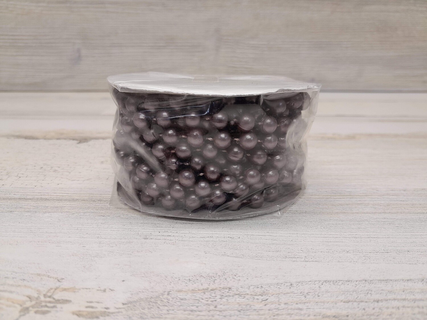 8yd 8mm Plastic MOT Pearl Strand Brown