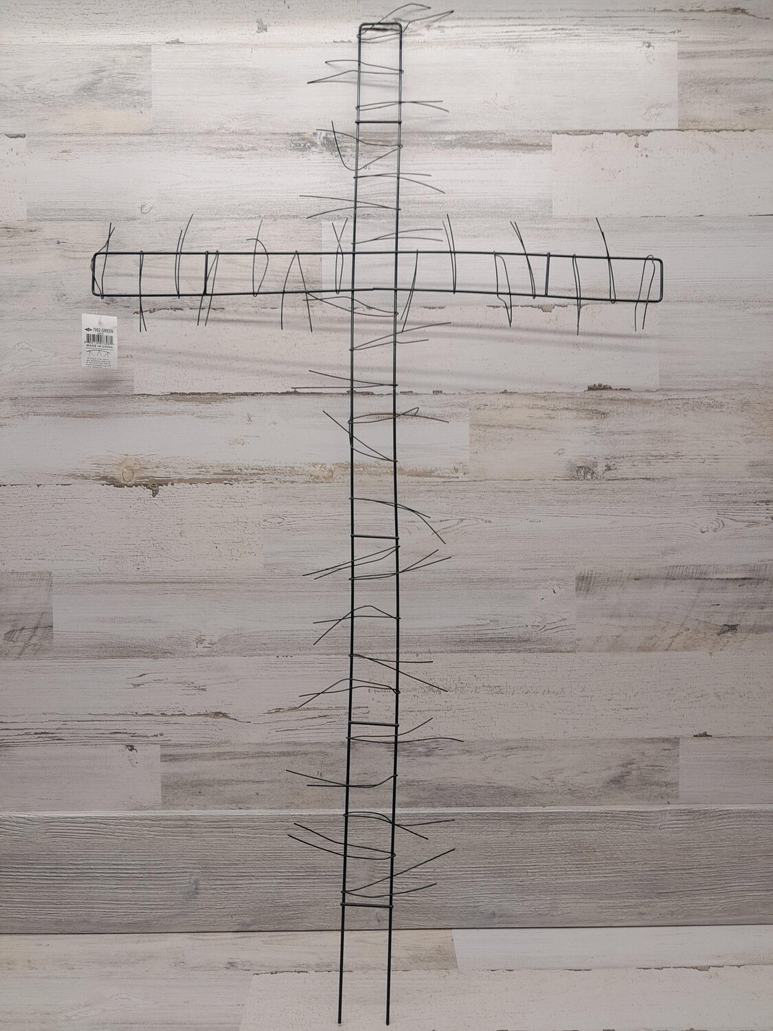 36&quot; Cross Wire Wreath Form Green