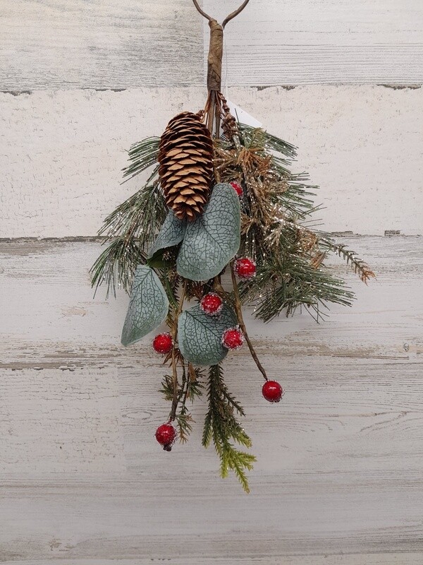 12&quot; Glitter Pine/Eucalyptus/Berry Hanger