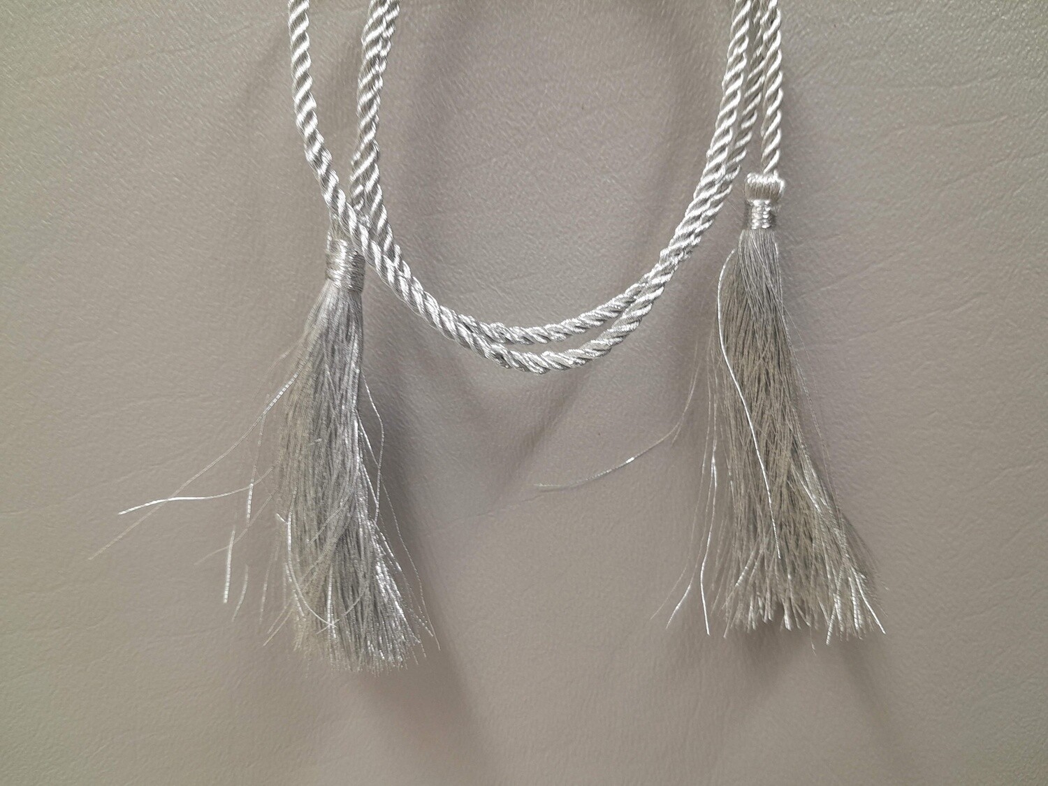 27&quot; Garland W/Tassel Silver