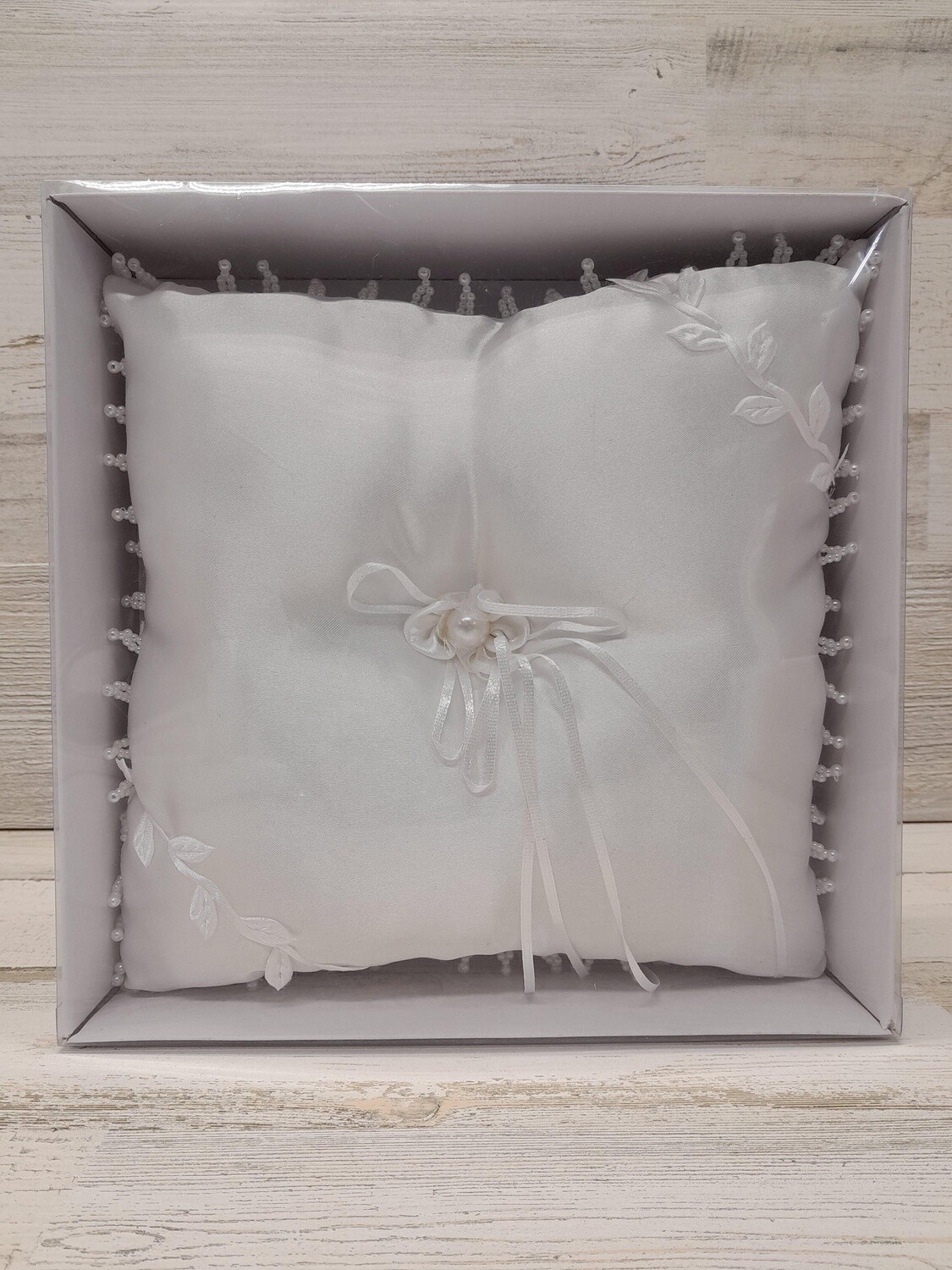 10&quot; Ring Pillow w/Leaves/Pearls White