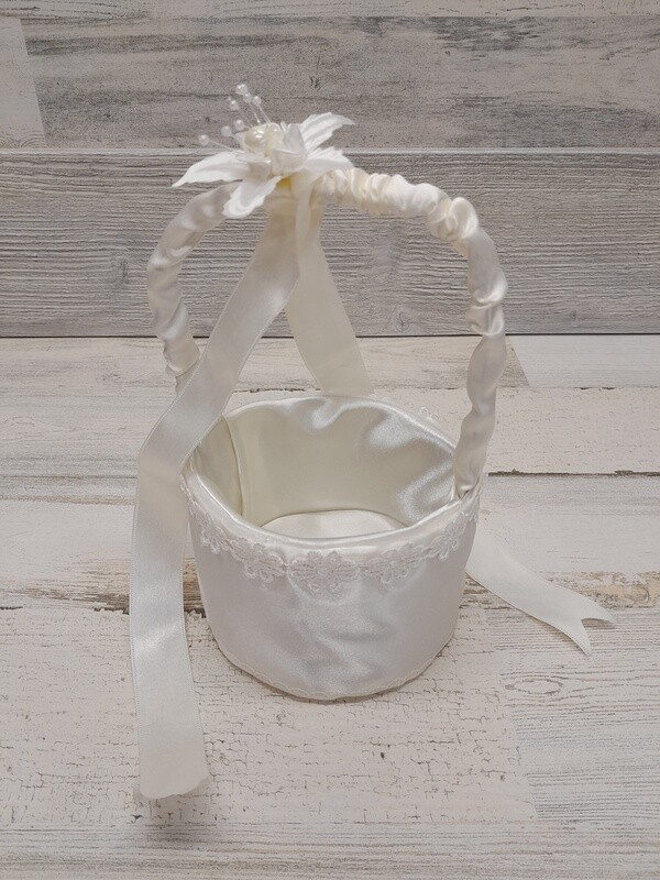 8.5&quot; Flower Girl Basket w/Lace Flowers/Pearls Ivory