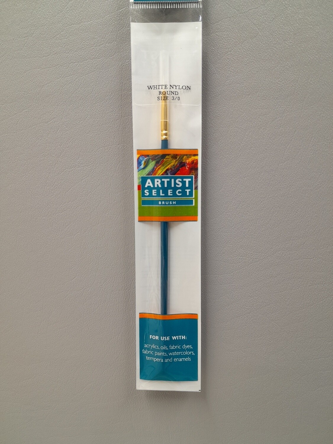 3/0 White Nylon Round Brush
