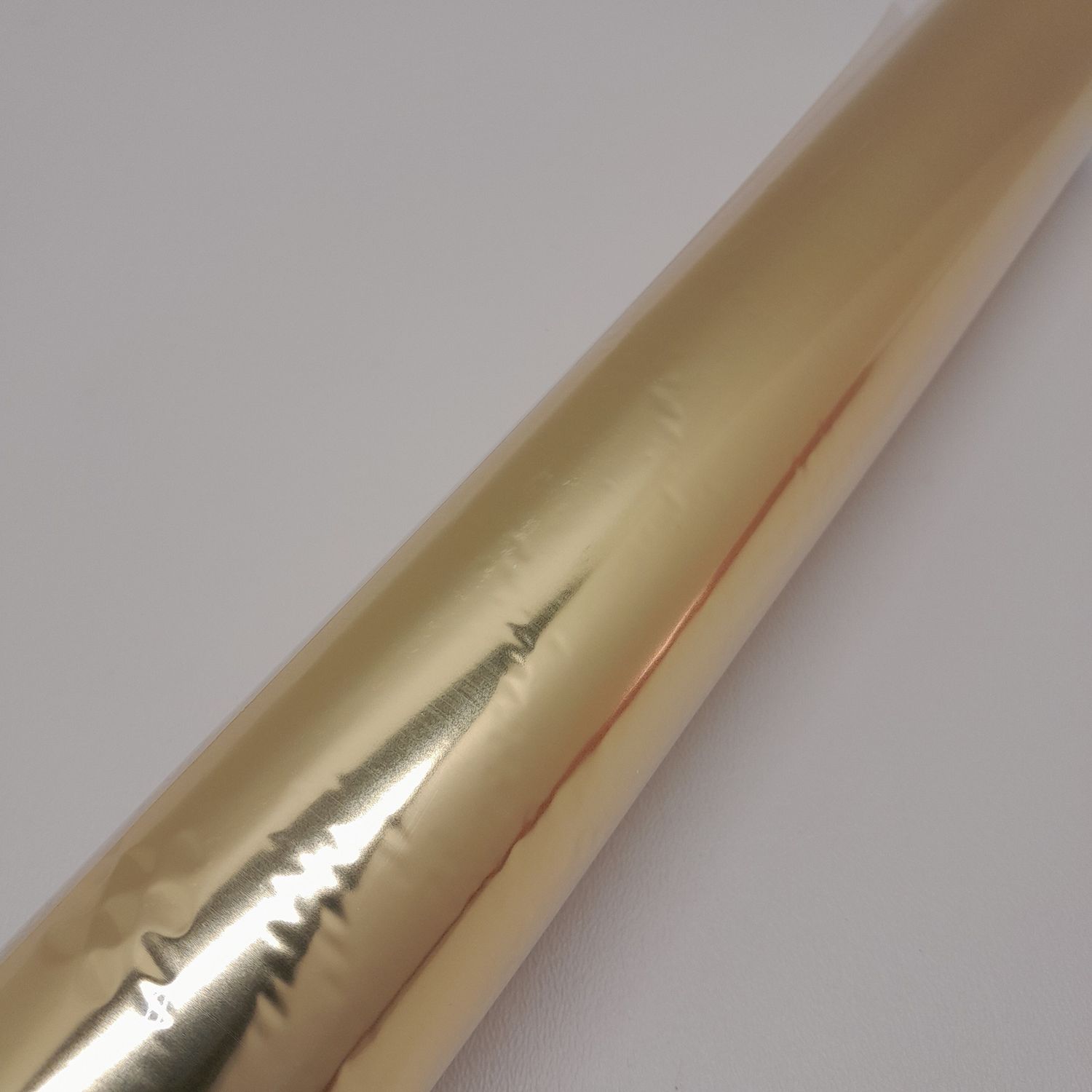 30&quot;x50&#39; Metallic Cellophane Roll Gold