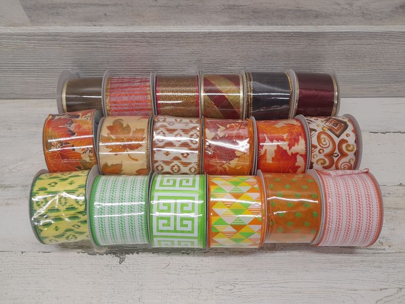 2.5"x10yd Assorted Wired Ribbon (1 Roll)