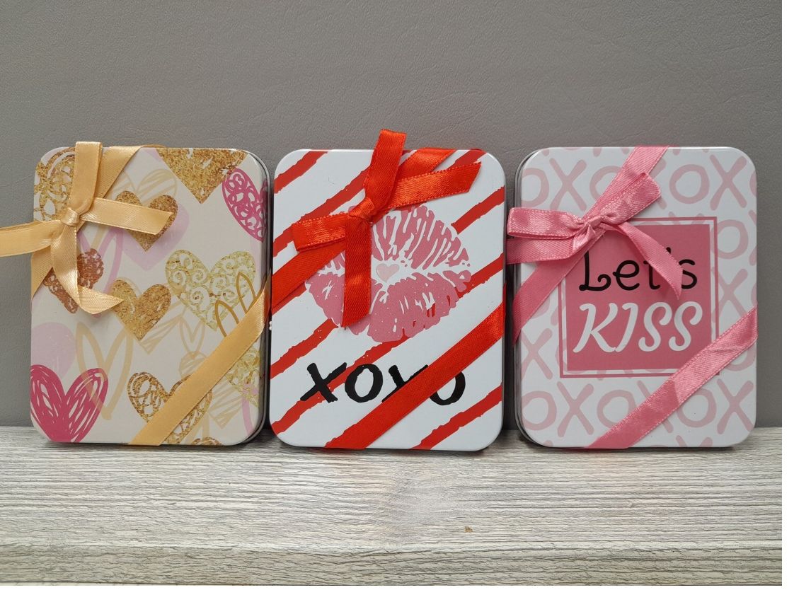3.5&quot;x4.5&quot;x0.6&quot; Valentine Gift Card Tin Assorted