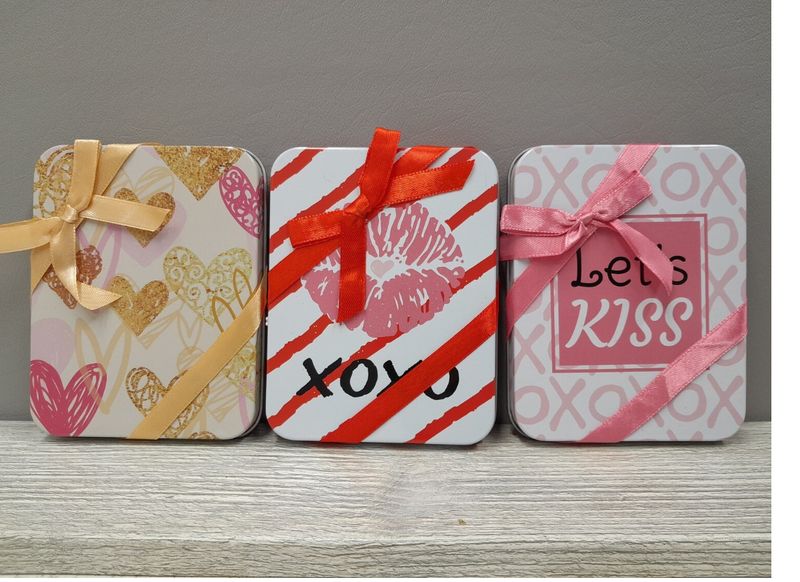 3.5&quot;x4.5&quot;x0.6&quot; Valentine Gift Card Tin Assorted
