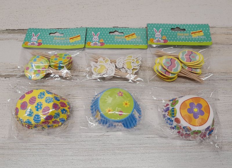 24pc 2&quot; Easter Baking Cups w/Picks Assorted