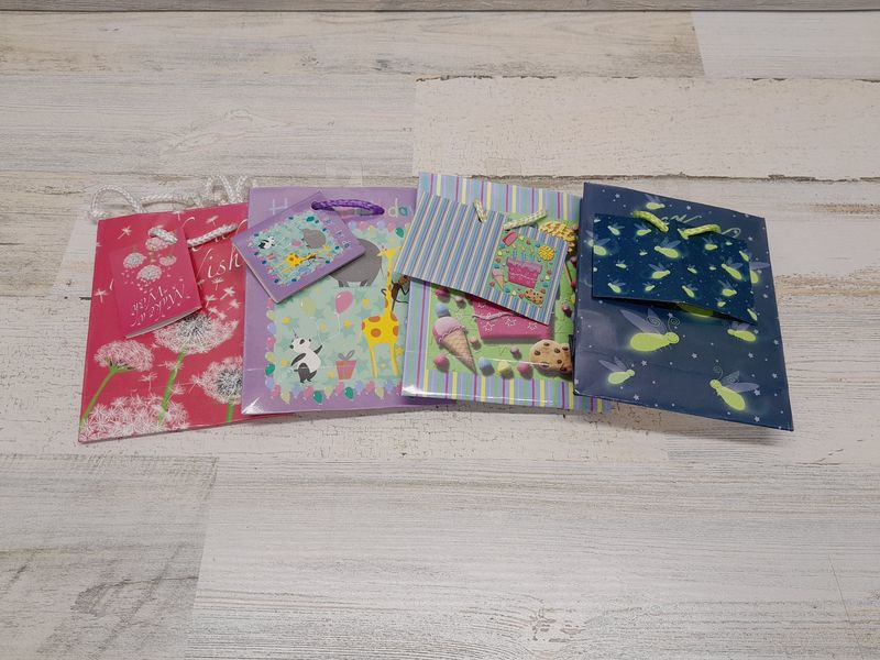 4.75&quot;x2&quot;x6&quot; Small Gift Bag Assorted