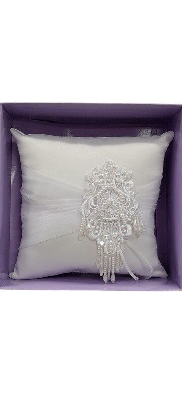 7.5&quot; Ring Pillow w/Lace/Pearls  White