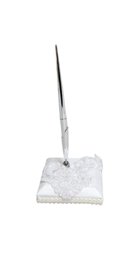 Pen Set w/Lace/Pearls  White/Silver