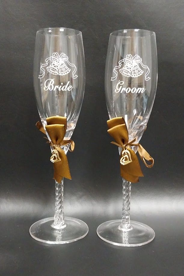 Champagne Flute Set w/Hearts Gold