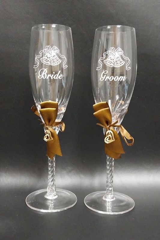 Champagne Flute Set w/Hearts Gold