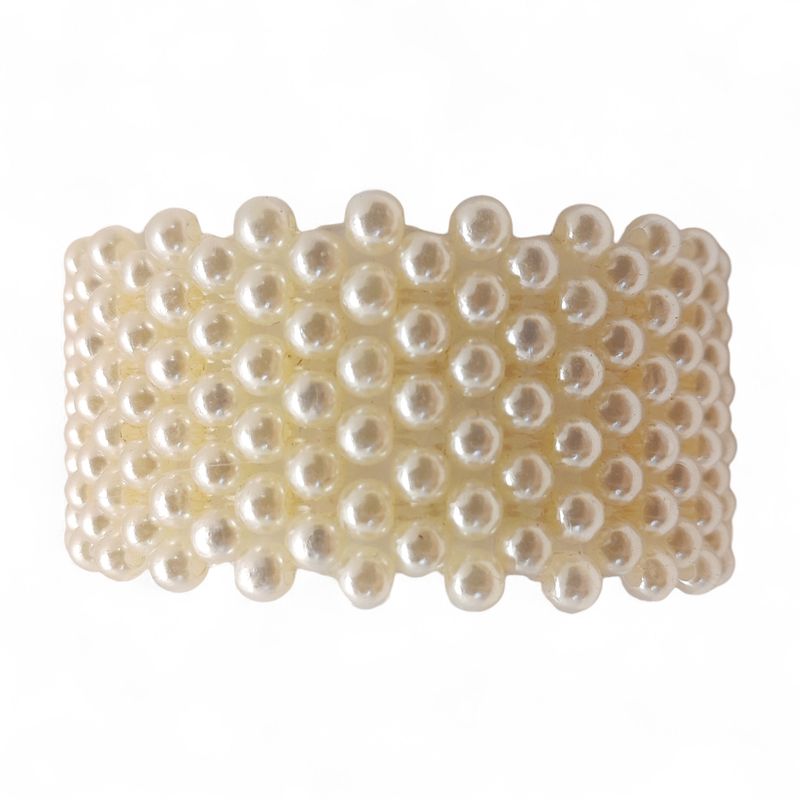 Pearl Wristlet w/Ribbon Ivory