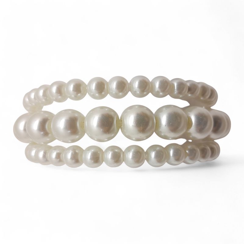 3 Row Pearl Wristlet w/Plastic Pad/Ribbon  White