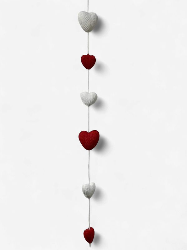 6' Knit Heart Garland