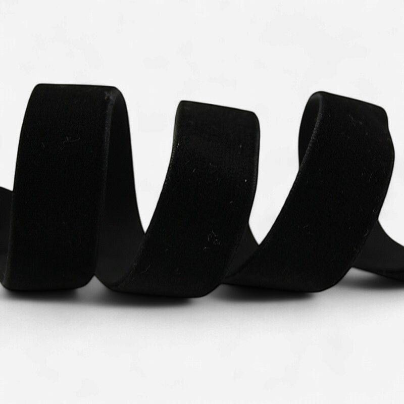 5/8"x15yd Unwired Dreamy Velvet Ribbon Black
