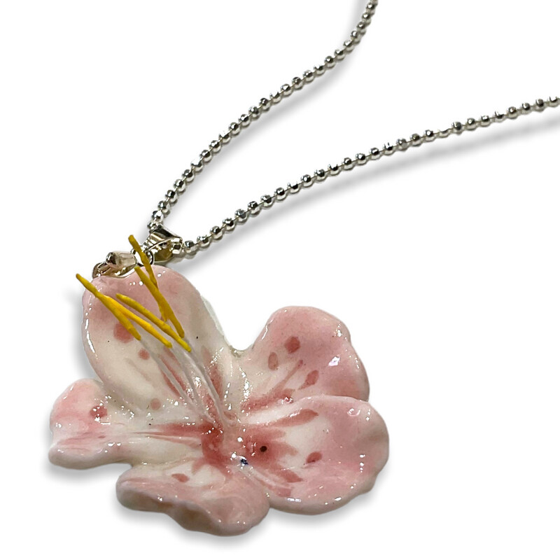 Collier pendentif fleur de cerisier