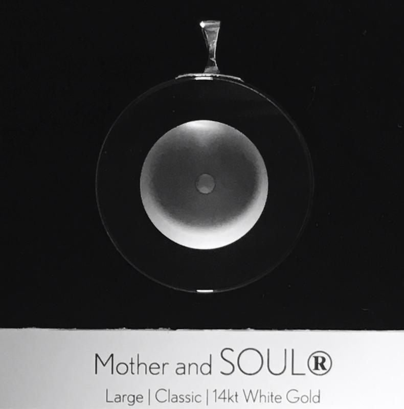 38: Mother and SOUL® Large Classic 14kt White Gold