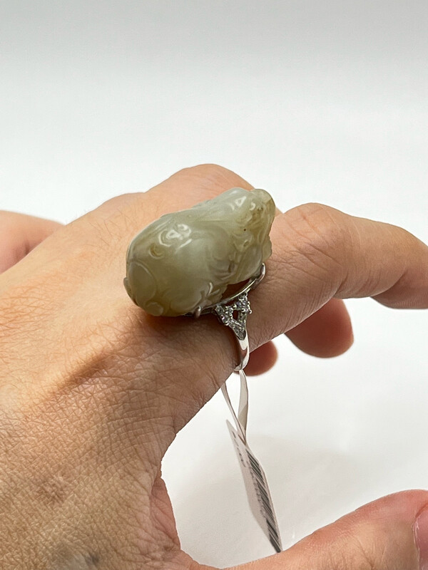 Natural Hetian Jade Pixiu Ring