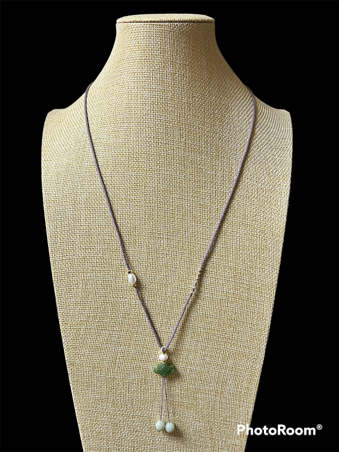 Natural Hetian Jade Knot Carving Necklace - 18K