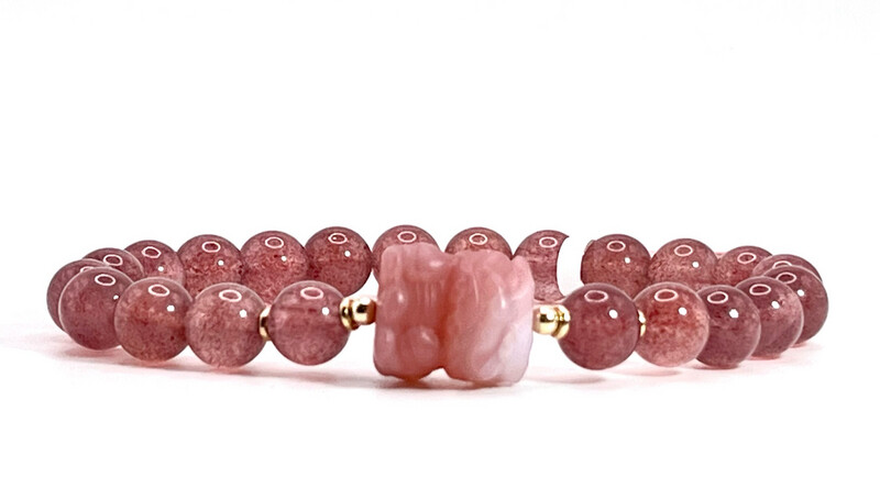 Natural Strawberry Quartz with Lion Dragon