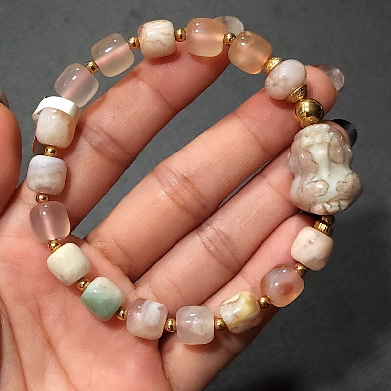 Natural Sakura Agate with Pixiu