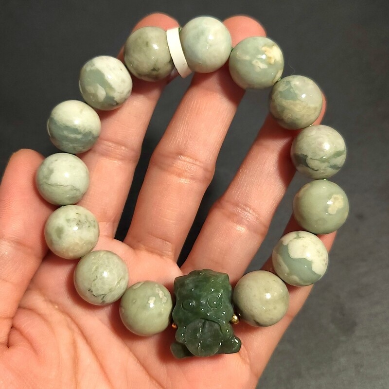 Natural Serpentine Jade with Money Eater Pixiu