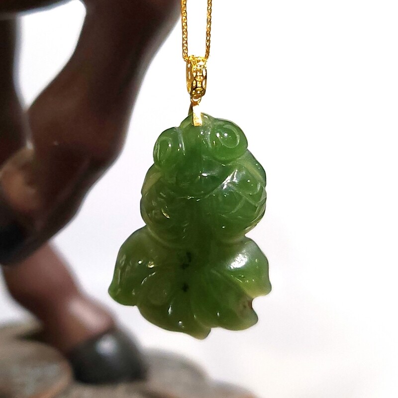 Natural Hetian Jade Fish Pendant 18k 