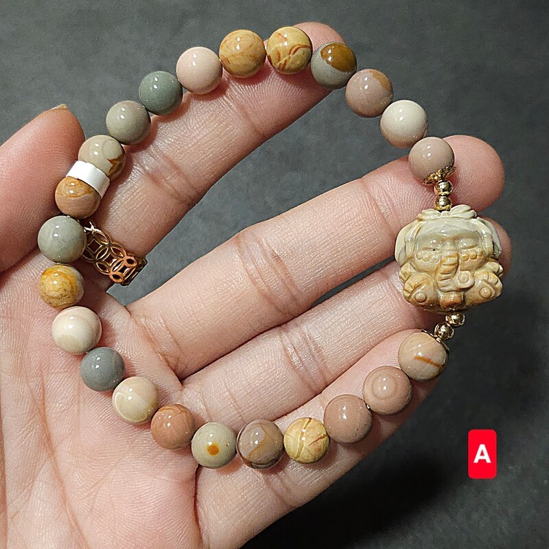 Natural Alashan Agate with Baby Ganesha