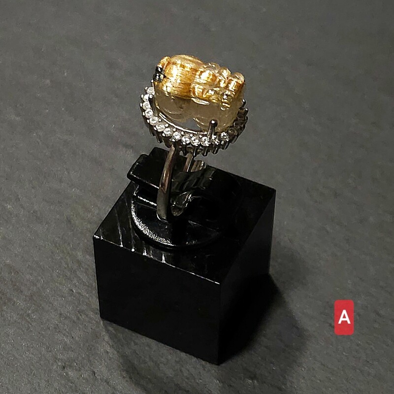 Natural Golden Ruti Pixiu Ring