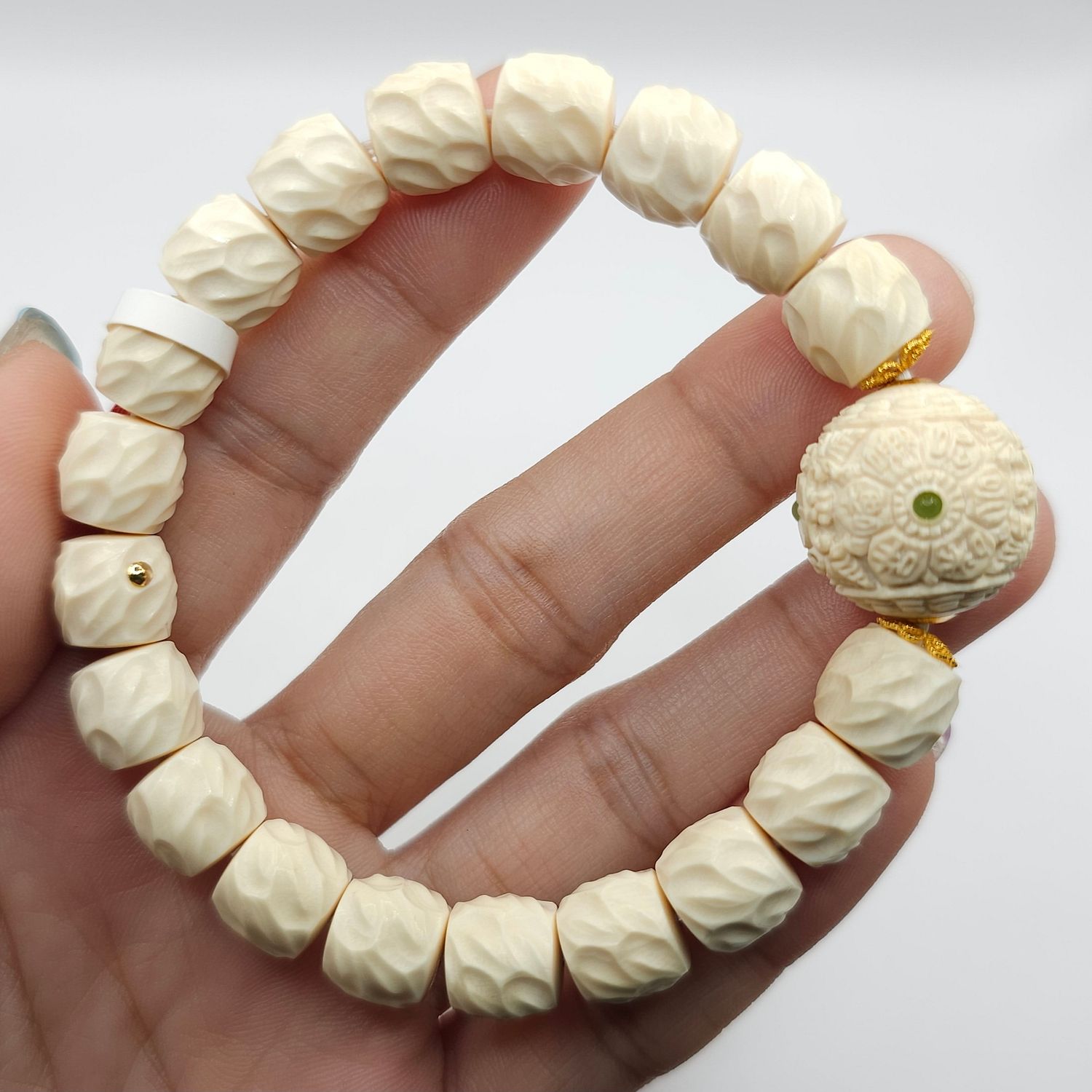 Natural Ivory Mammoth - 18k